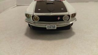 1:18 Ertl 1969 Ford Mustang Mach 1 White With Black Hood Diecast American Muscle 3