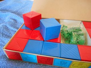 Vintage Tupperware Toys Busy Blocks COMPLETE NEVER PLAYED WITH 5