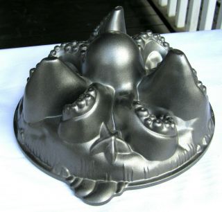 NORDIC WARE U.  S.  A.  WILLIAMS SONOMA OCTOPUS BUNDT CAKE MOLD 2.  4 L BAKING PAN 4