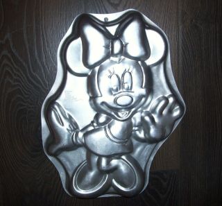 Minnie Mouse Wilton Cake Pan 1998 2105 - 3602 Full Body Baking Mold