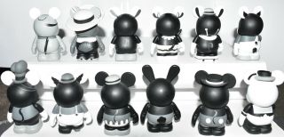Disney Vinylmation Classics Series Black & White Set Complete with Chaser 2