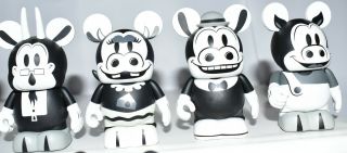 Disney Vinylmation Classics Series Black & White Set Complete with Chaser 6