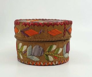 Fine Old Native American Great Lakes Indian Birch Bark Quill Box Floral 2