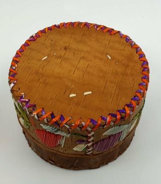 Fine Old Native American Great Lakes Indian Birch Bark Quill Box Floral 6
