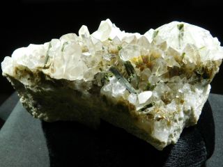 A Big Quartz Crystal Cluster With GREEN Epidote Crystals From Brazil 509gr e 8