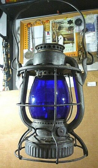 Antique Dietz Vesta Railroad Lantern With Blue Globe.  N.  Y.  N.  H.  & H.  Railroad