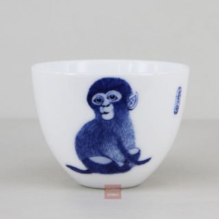 Hand Painted Monkey Chinese Jingdezhen Blue And White Porcelain Tea Cup 70cc