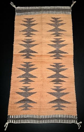 Navajo Gallup Throw Rug - Light&dark Panels Similar To Dbl Pattern Dbl Saddle Blkt
