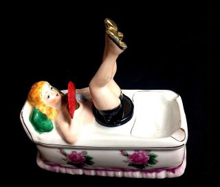 Vintage Risque Nodder Lady In Bathtub With Fan And Legs Motion Ash Tray