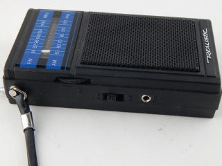 VINTAGE Realistic AM/FM Portable Pocket Radio 12 - 724 Transistor GREAT 2