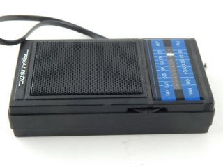 VINTAGE Realistic AM/FM Portable Pocket Radio 12 - 724 Transistor GREAT 3
