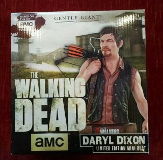 The Walking Dead Daryl Dixon Limited Edition Mini Bust X Gentle Giant