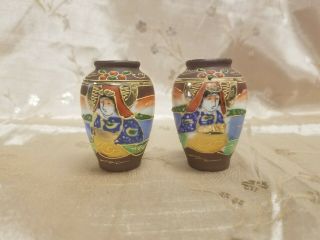 Vintage Satsuma Japan Miniature Vase Raised 2 Inch Left,  Right Portraits