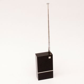 Vintage Rca Solid State Am/fm Portable Radio W/ Antenna