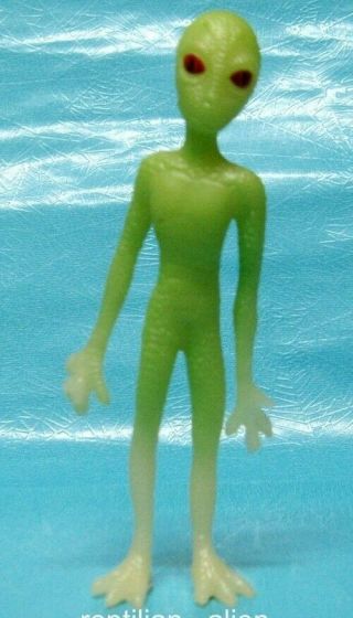 Vtg 1996 Shadowbox " Reptilian Alien " Toy Figure - C6 - Nip