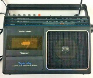 Realistic Ac/dc Am/fm Radio Cassette Player Ctr - 83 Model 14 - 758