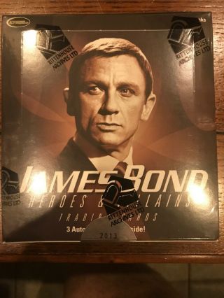 James Bond Heroes And Villains - Trading Card Hobby Box - 2010