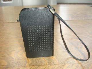Vintage Hitachi TH - 623 Transistor Radio Black Case 3