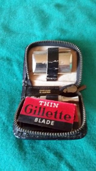 Vintage Gillette Travel Tech Short Handle Ball End Razor With Zipper Case J2 