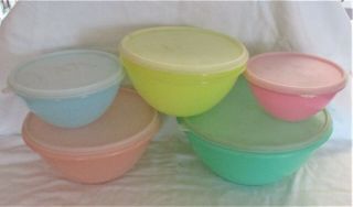 Set Of 5 - Vintage Tupperware Wonderlier Pastel Color Nesting Bowls,  Lids