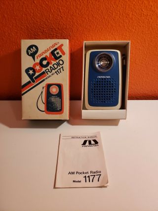 Vintage Sound Design 1177 Am Transistor Radio Cream/blue Color