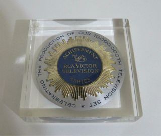 Rare Rca Victor Dog Television Tv Production Desk Award / Paperweight Vintage