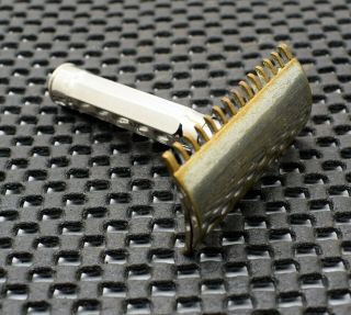 Vintage Optimo Double Edge Open Comb Safety Razor Made In Germany D.  R.  G.  M.