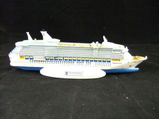 Royal Caribbean Freedom Of The Seas Model Cruise Ship Souvenir Advertising
