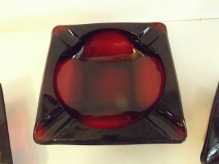 3 VTG ANCHOR HOCKING RUBY RED GLASS SQUARE ASH TRAYS LARGE SMALL MID CENTURY EUC 2