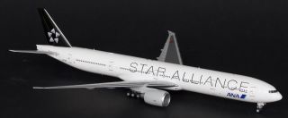Ana B777 - 300er " Star Alliance " Jc Wings 1:200 Diecast Models Xx2967 White Box