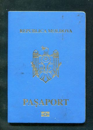 Republic MOLDOVA International Travel Document Woman Type2 Canseled 3
