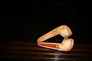 Vintage Meerschaum Pipe With Leather Case.