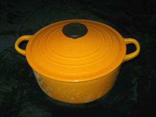 Vintage Le Creuset 9 " Dutch Oven Enamel Cast Iron 3.  5 Qt Yellow Orange France