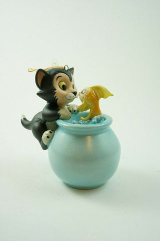 Wdcc " Purrfect Kiss " Figaro & Cleo Ornament From Disney 