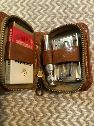 Vintage Gillette Travel Razor Set In Leather Case