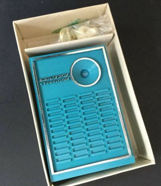 Vintage Lloyd’s 7 Transistor Pocket Radio Mod 6k88n Turquoise