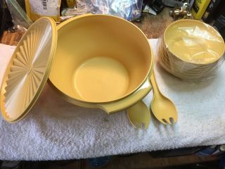 Vintage Tupperware 4 Qt Salad Serving Bowl Harvest Gold 880,  890 Spoons