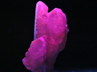 1.  7lbs Rarely Seen Long Fluorescence Calcite Mineral Specimen