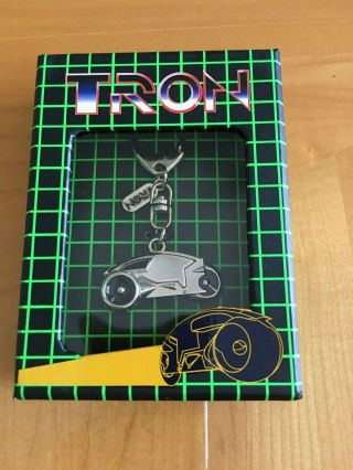 Disney Tron Classic Han Cholo Gold Lightcycle Keychain Keyring Rare