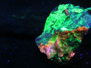 Fluorescent Sphalerite Magnetite Crystals Troosite Mineral Rock Sterling Hill C2