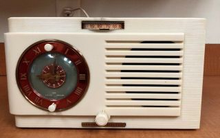 Vintage General Electric Model 62 Tube Radio Alarm Clock