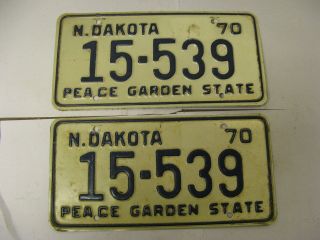1970 70 North Dakota Nd License Plate Pair 15 - 539