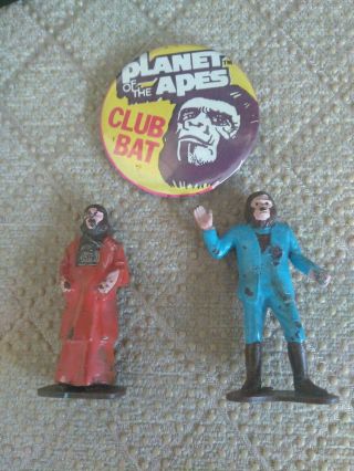 Vintage 1967 Rare Planet Of The Apes Club Bat Pin & 2 Small Figures