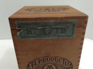 Vintage El Producto Queens wooden cigar box with dovetail joints,  colorful label 3