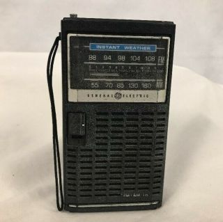 Vintage Ge General Electric 7 - 2840b Am/fm/instant Weather Transistor Radio F14