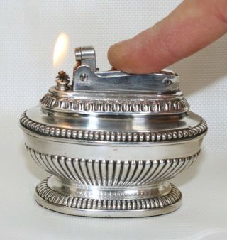 Vintage Silver Plate Ronson " Queen Anne " Made In England Lighter