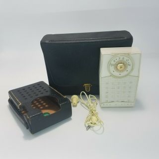 Vintage Rca Victor White Pocket Transistor Radio - Model 3 - Rh10 As - Is