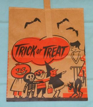 vintage PAPER HALLOWEEN TRICK OR TREAT BAG kids in costumes cat bats 3