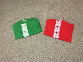 Red & Green Matching Vestments With Stoles