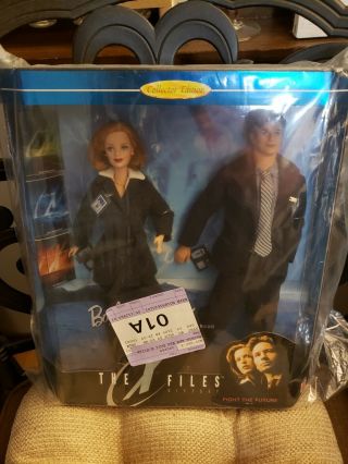 X Files Barbie And Ken Giftset,  Mulder And Scully Nib